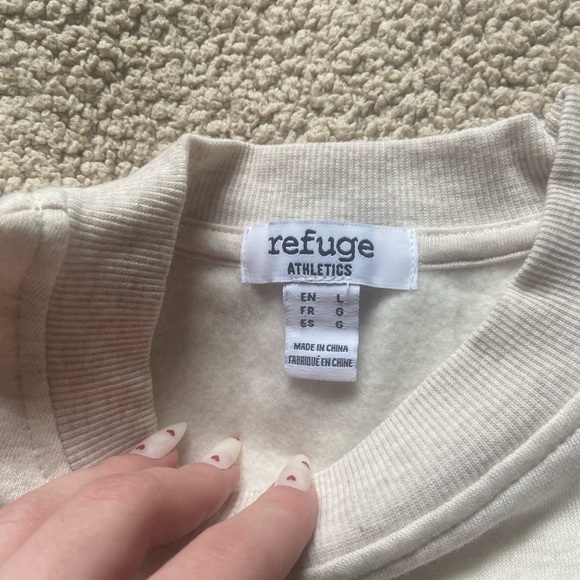 🌸 Refuge 🌸 cropped cream sweater - Picture 6 of 9